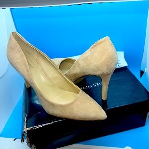 Saks Fifth Avenue Size 9.5 Heels